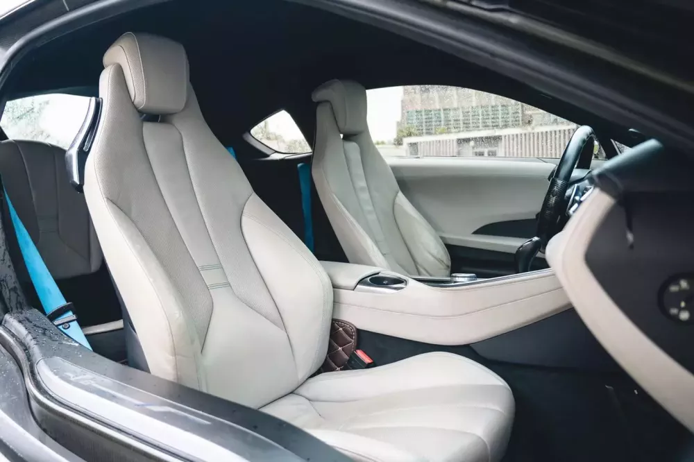 Trải nghiệm xe BMW i8 chỉ với 2 tỷ đồng, món hời hay sự lo lắng về pin?- Ảnh 9. Trải nghiệm xe BMW i8 chỉ với 2 tỷ đồng, món hời hay sự lo lắng về pin?- Ảnh 9.