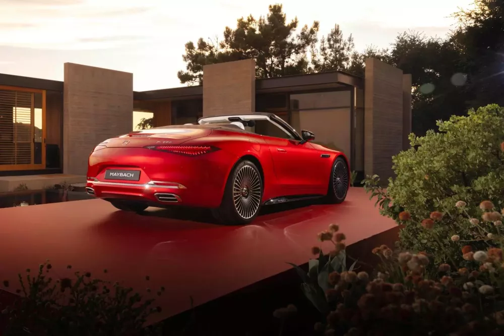 Xe siêu sang mui trần Mercedes-Maybach SL680 Monogram dự kiến có giá hơn 18 tỷ đồng tại Việt Nam- Ảnh 3.