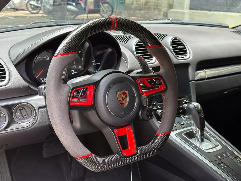 Cận cảnh Porsche 718 Cayman mang bản độ tiền tỷ, cùng biển số tứ quý 0 đẹp mắt- Ảnh 12. Cận cảnh Porsche 718 Cayman mang bản độ tiền tỷ, cùng biển số tứ quý 0 đẹp mắt- Ảnh 12.