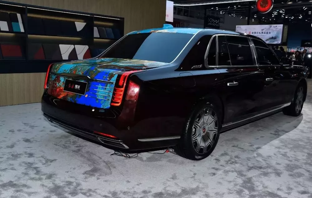 Hongqi Guoli là sedan cỡ lớn Hongqi Guoli là sedan cỡ lớn