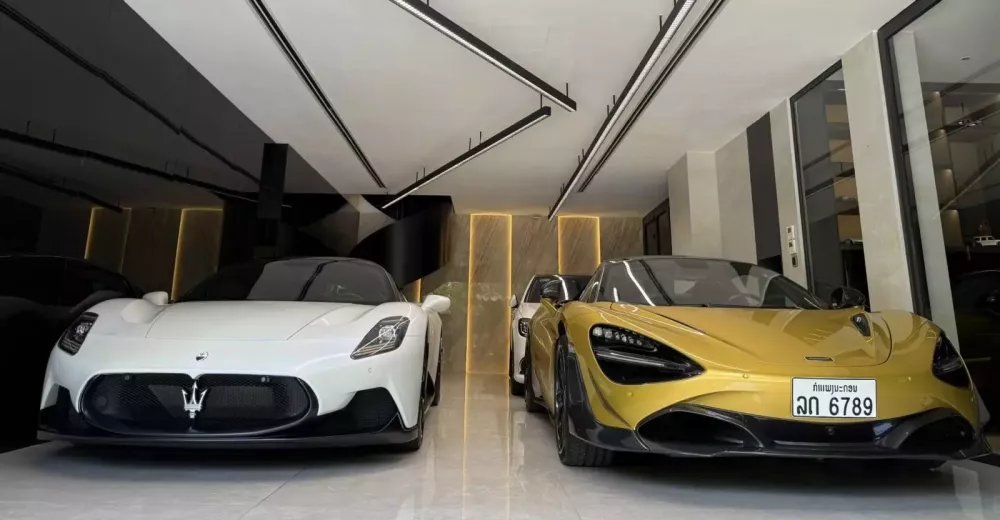 Garage siêu xe đẹp mắt của đại gia Đà Nẵng, từng có Lamborghini Aventador SVJ Roadster biển tứ quý- Ảnh 1.
