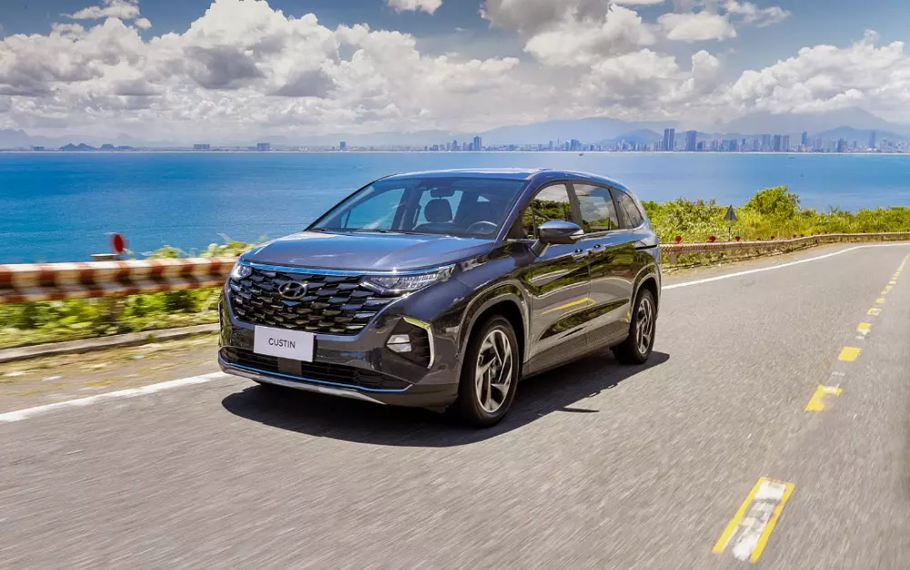 Hyundai Custin