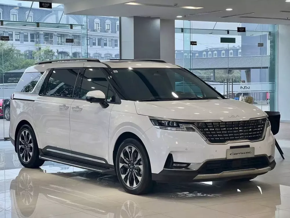 Kia Carnival đời cũ được giảm giá sốc, lên đến 210 triệu đồng
