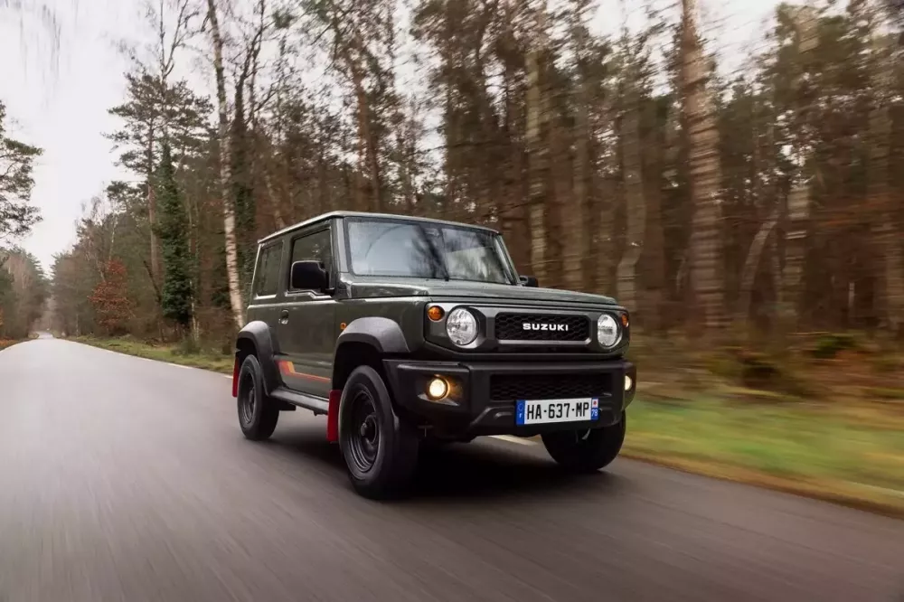 Suzuki Jimny ra mắt phiên bản đặc biệt với đúng 55 chiếc xuất xưởng