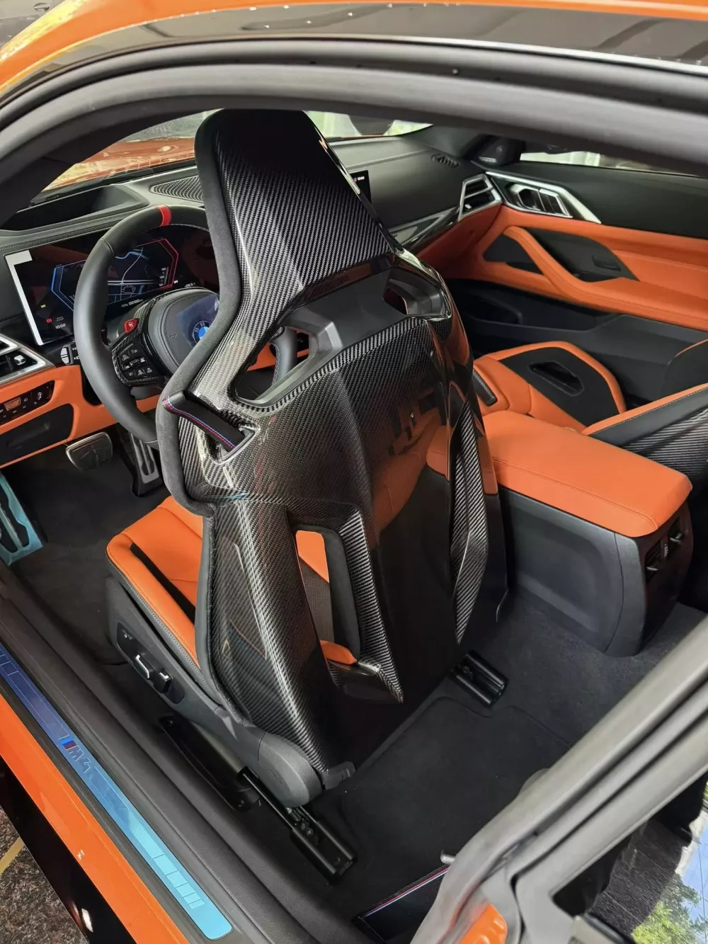 Cận cảnh BMW M4 có giá gần 7 tỷ đồng đầu tiên về Việt Nam- Ảnh 2. Cận cảnh BMW M4 có giá gần 7 tỷ đồng đầu tiên về Việt Nam- Ảnh 2.