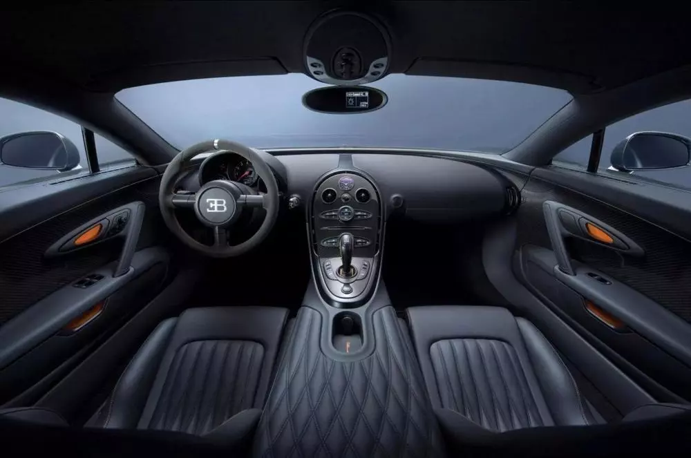 Tỷ phú xém "bị thịt" 400 triệu đồng cho công tắc trên xe Bugatti Veyron vốn chỉ có giá 6.000 VNĐ- Ảnh 1.