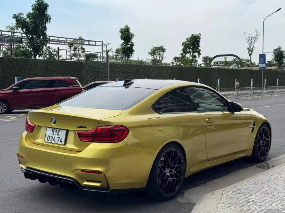Rao bán mãi chưa ai mua, BMW M4 F82 được giảm giá hơn 500 triệu đồng- Ảnh 3.