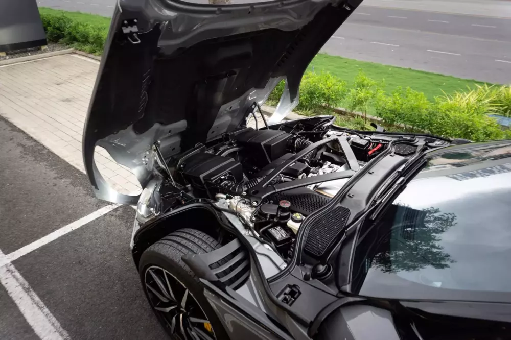 Aston Martin DB11 V8 lại về Hà Nội chỉ sau 3 tuần có mặt ở Tp.HCM- Ảnh 3.