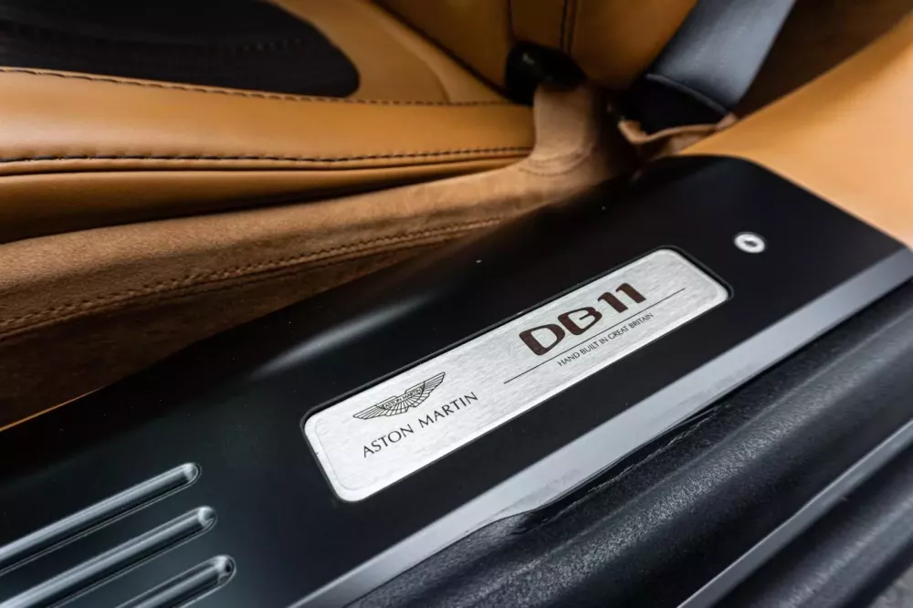 Aston Martin DB11 V8 lại về Hà Nội chỉ sau 3 tuần có mặt ở Tp.HCM- Ảnh 4.