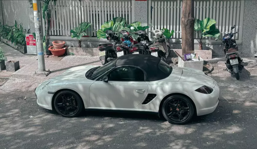Hàng cực hiếm Porsche Boxster 987 sử dụng hộp số sàn tái xuất- Ảnh 4.