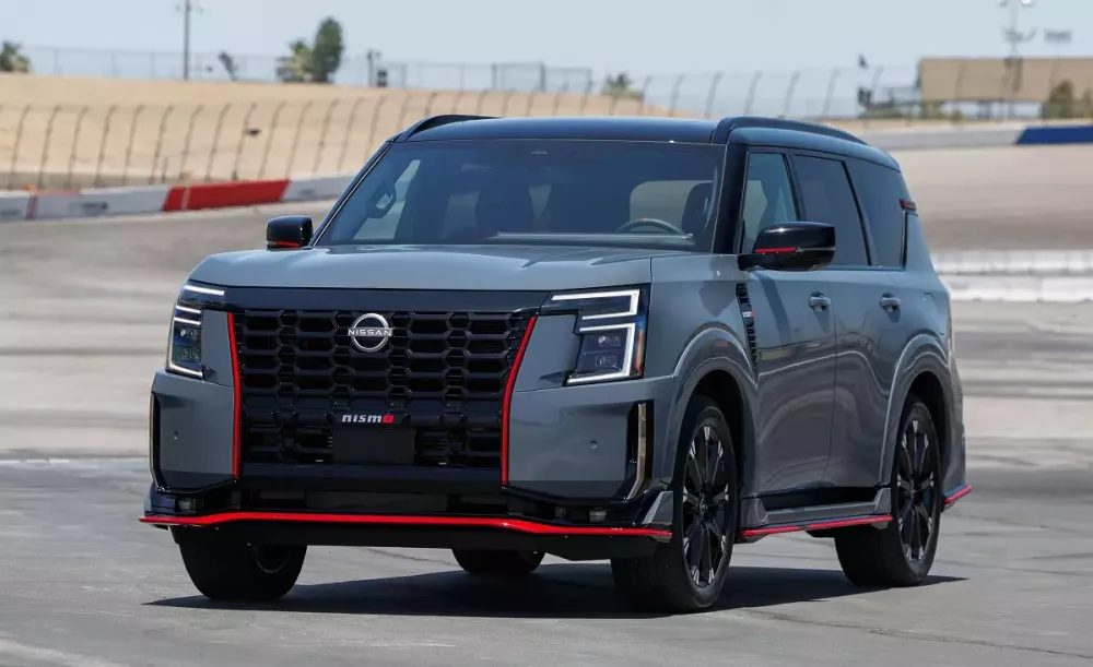 Nissan Patrol Nismo màu xám