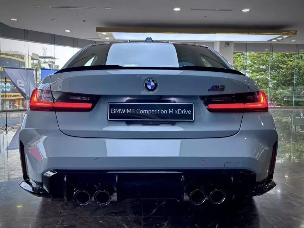Đánh giá nhanh BMW M3 Competition xDrive đầu tiên về Việt Nam- Ảnh 6. Đánh giá nhanh BMW M3 Competition xDrive đầu tiên về Việt Nam- Ảnh 6.