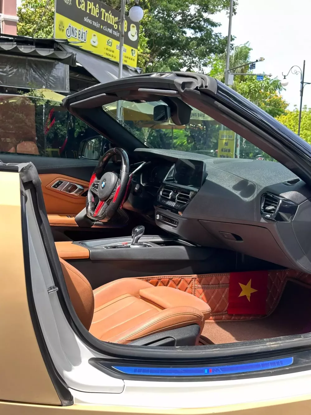 Xe thể thao mui trần BMW Z4 mang phong cách lạ mắt ở Tp.HCM- Ảnh 6.