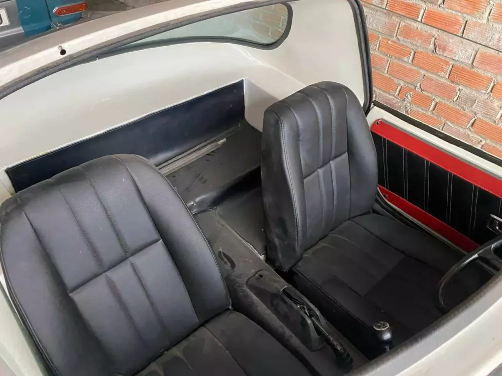 Toyota Sports 800 độ lạ mắt được chào bán gần 1 tỷ đồng- Ảnh 5. Toyota Sports 800 độ lạ mắt được chào bán gần 1 tỷ đồng- Ảnh 5.