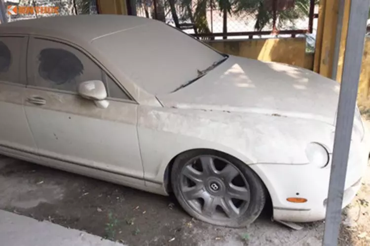 Những chiếc xe siêu sang Bentley có số phận "bi đát"- Ảnh 8. Những chiếc xe siêu sang Bentley có số phận "bi đát"- Ảnh 8.