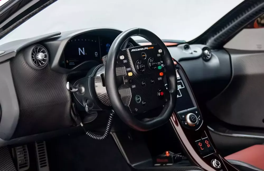Cận cảnh siêu xe đua McLaren P1 GTR hợp pháp để lưu thông trên đường phố, cái giá phải trả hơi "đau ví"- Ảnh 5. Cận cảnh siêu xe đua McLaren P1 GTR hợp pháp để lưu thông trên đường phố, cái giá phải trả hơi "đau ví"- Ảnh 5.