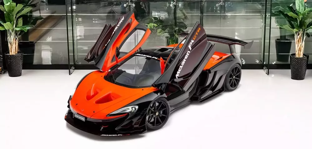 Cận cảnh siêu xe đua McLaren P1 GTR hợp pháp để lưu thông trên đường phố, cái giá phải trả hơi "đau ví"- Ảnh 2. Cận cảnh siêu xe đua McLaren P1 GTR hợp pháp để lưu thông trên đường phố, cái giá phải trả hơi "đau ví"- Ảnh 2.