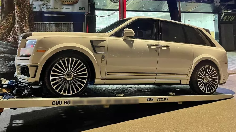 Cặp đôi Rolls-Royce Cullinan đặc biệt của các doanh nhân Hà Nội- Ảnh 2. Cặp đôi Rolls-Royce Cullinan đặc biệt của các doanh nhân Hà Nội- Ảnh 2.