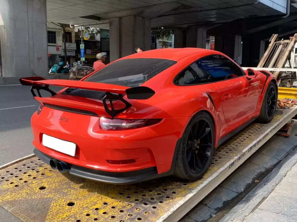 Siêu xe Porsche 911 GT3 RS 991.1 lần đầu lộ diện sau nhiều năm ẩn cư trong garage- Ảnh 1.