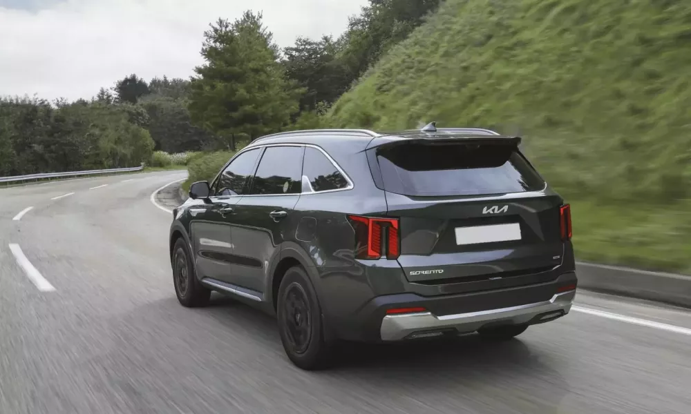 Kia Sorento 2025 không che đậy tại trạm đăng kiểm ở Hà Nội, ra mắt ngay tháng này?- Ảnh 4.