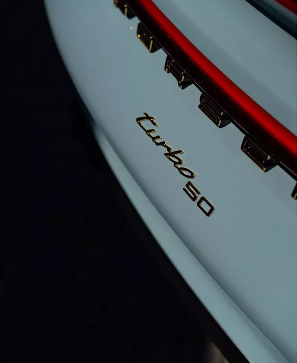 Porsche 911 Turbo 50 Years đầu tiên cập bến thị trường Việt Nam, giá hơn 20 tỷ đồng- Ảnh 6. Porsche 911 Turbo 50 Years đầu tiên cập bến thị trường Việt Nam, giá hơn 20 tỷ đồng- Ảnh 6.