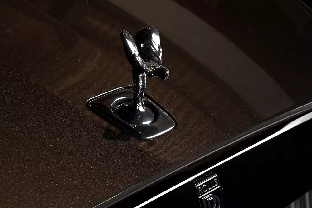 Rolls-Royce Ghost Black Badge thế hệ mới ẩn mình trên phố đêm ở Hà Nội- Ảnh 3. Rolls-Royce hi88.com đăng nhập Black Badge thế hệ mới ẩn mình trên phố đêm ở Hà Nội- Ảnh 3.