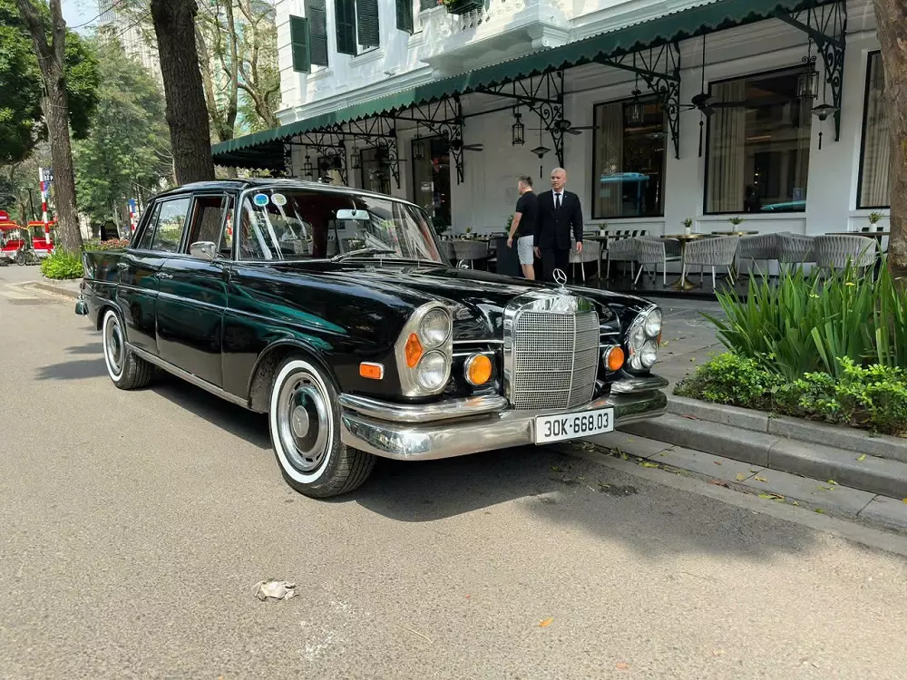 Chiếc xế cổ Mercedes-Benz 220 S sản xuất năm 1959 Chiếc xế cổ hi88.com đăng nhập 220 S sản xuất năm 1959