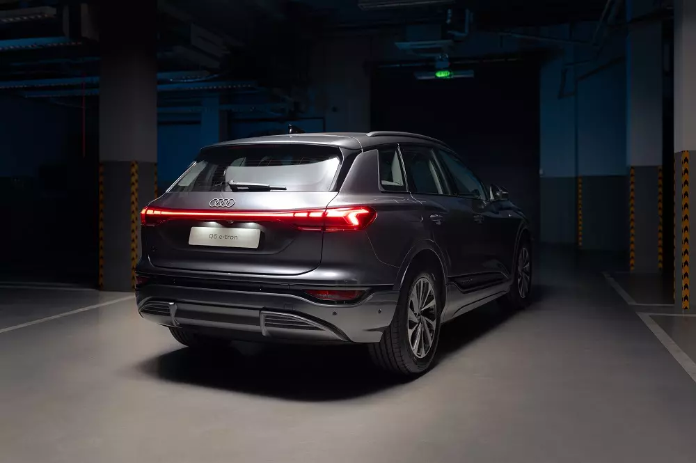 Thiết kế phía sau của Audi Q6 e-tron Thiết kế phía sau của hi88.com - hi88.win
