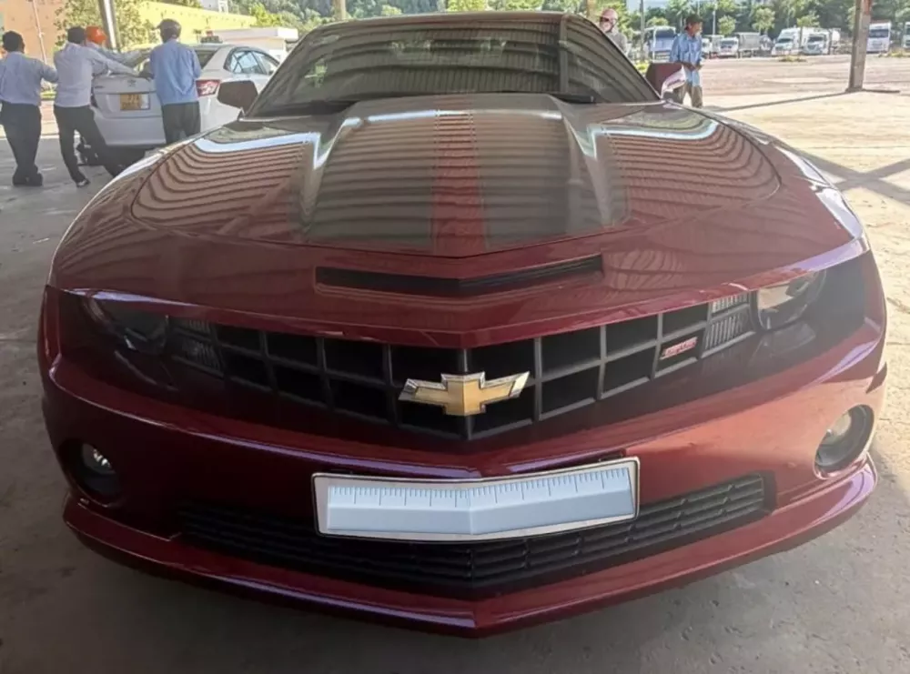 Chevrolet Camaro SS 2010 siêu hiếm của doanh nhân Gia Lai lần đầu lộ diện, 15 năm chạy hơn 23.000 km- Ảnh 1. Chevrolet Camaro SS 2010 siêu hiếm của doanh nhân Gia Lai lần đầu lộ diện, 15 năm chạy hơn 23.000 km- Ảnh 1.