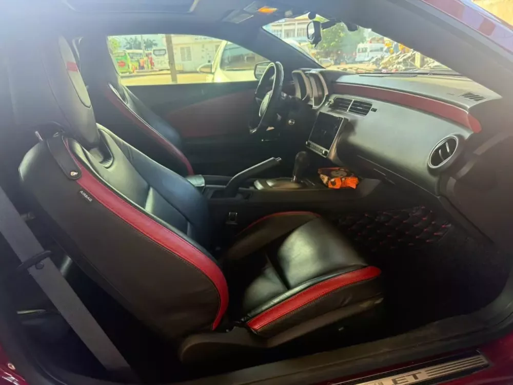 Chevrolet Camaro SS 2010 siêu hiếm của doanh nhân Gia Lai lần đầu lộ diện, 15 năm chạy hơn 23.000 km- Ảnh 3. Chevrolet Camaro SS 2010 siêu hiếm của doanh nhân Gia Lai lần đầu lộ diện, 15 năm chạy hơn 23.000 km- Ảnh 3.
