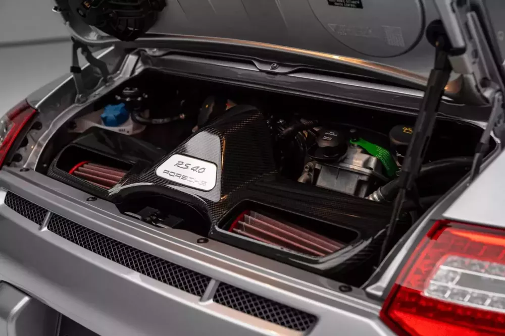 Porsche 911 GT3 RS 4.0 2011 tuổi được chào bán gần 3 triệu đô la, tăng gấp 10 lần so với giá khởi điểm- Ảnh 7. Porsche 911 GT3 RS 4.0 2011 tuổi được chào bán gần 3 triệu đô la, tăng gấp 10 lần so với giá khởi điểm- Ảnh 7.
