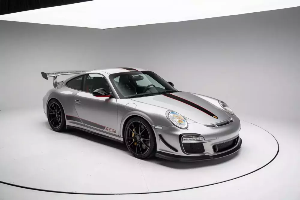 Porsche 911 GT3 RS 4.0 2011 tuổi được chào bán gần 3 triệu đô la, tăng gấp 10 lần so với giá khởi điểm- Ảnh 2. Porsche 911 GT3 RS 4.0 2011 tuổi được chào bán gần 3 triệu đô la, tăng gấp 10 lần so với giá khởi điểm- Ảnh 2.