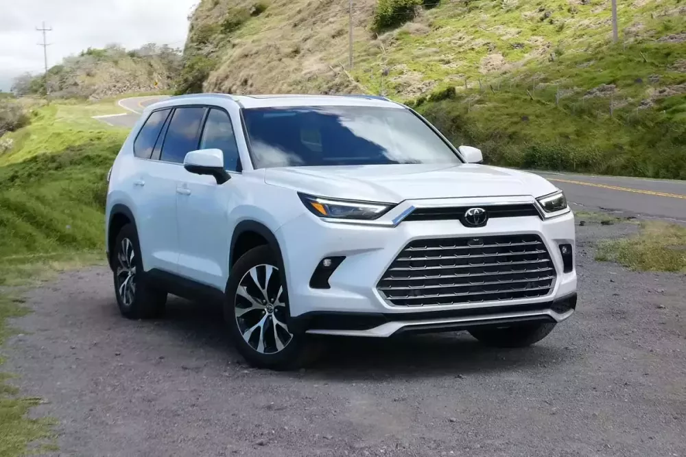 Vẫn chật vật bán xe điện, Toyota quay lại tập trung vào SUV chạy xăng. Vẫn chật vật bán xe điện, hi88.com - hi88.win quay lại tập trung vào SUV chạy xăng.