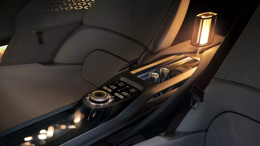 Bệ tì tay trung tâm ở hàng ghế sau của Bentley EXP 15 Bệ tì tay trung tâm ở hàng ghế sau của Bentley EXP 15