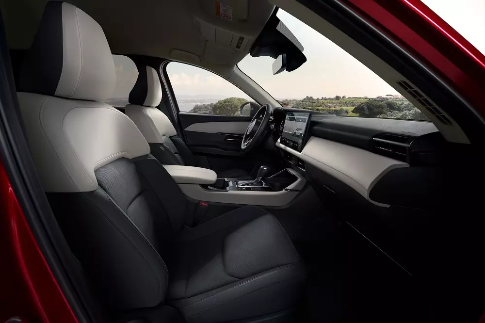Ghế bọc da lộn màu trắng - đen của Mazda CX-5 2026 Ghế bọc da lộn màu trắng - đen của hi88.con