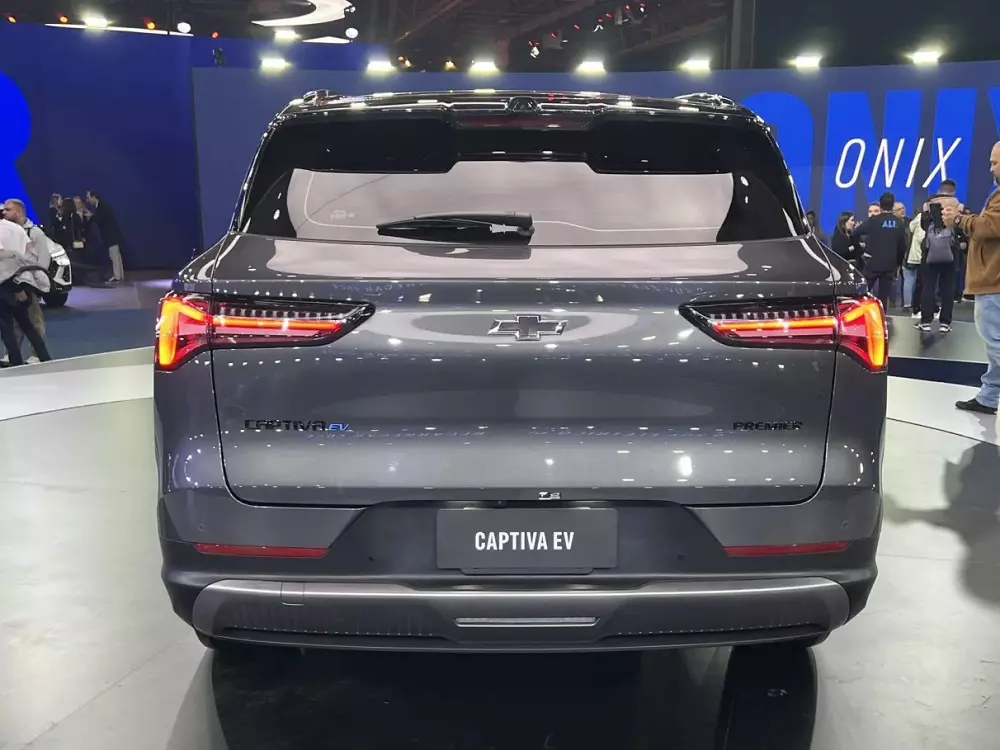 Chevrolet hi88.con EV dùng chung mô-tơ điện và pin với Wuling Starlight S