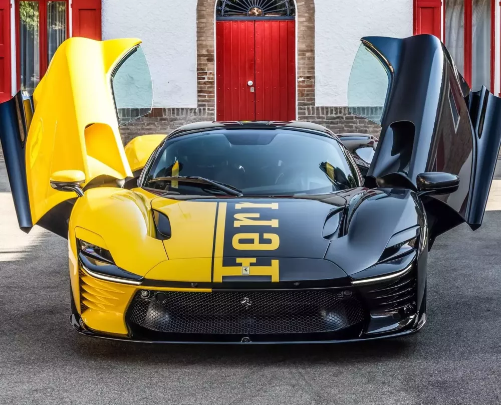 Siêu phẩm Ferrari Daytona SP3 mang số thứ tự 600 lộ diện, liệu có phá kỷ lục 10 triệu USD của LaFerrari Aperta 210- Ảnh 1.