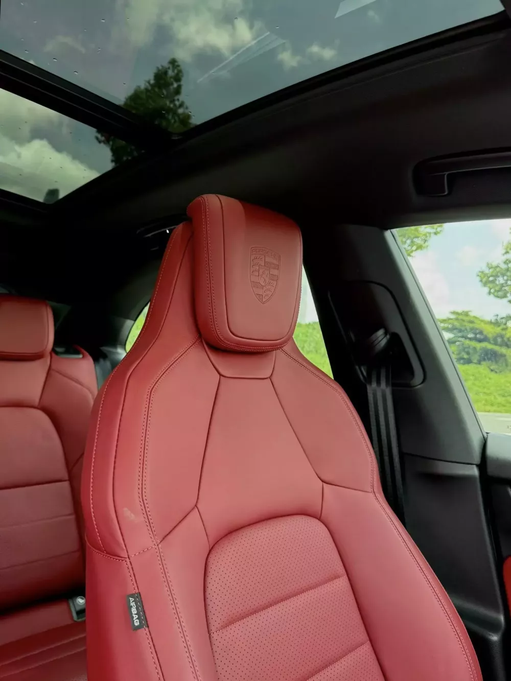 hi88.com - hi88.win điện Porsche Macan 4 "lướt" được chào bán còn cao hơn cả giá xe mới, nguyên nhân đến từ option- Ảnh 6.