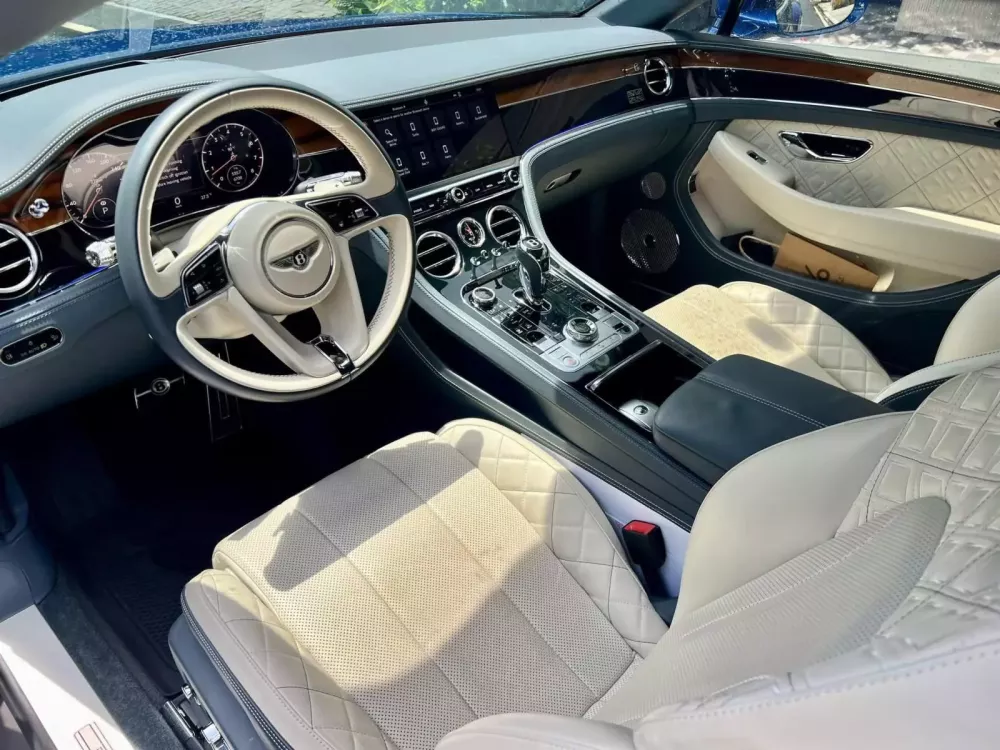 Bentley Continental GT First Edition 2018 hơn 7 năm tuổi nhưng mỗi năm chưa đi đến 1.000 km- Ảnh 3.