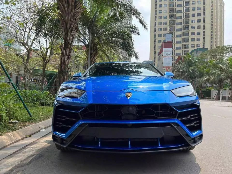 Lamborghini Urus mang màu sơn và nội thất tuyệt đẹp của đại gia Hà Nội- Ảnh 1. Lamborghini Urus mang màu sơn và nội thất tuyệt đẹp của đại gia Hà Nội- Ảnh 1.