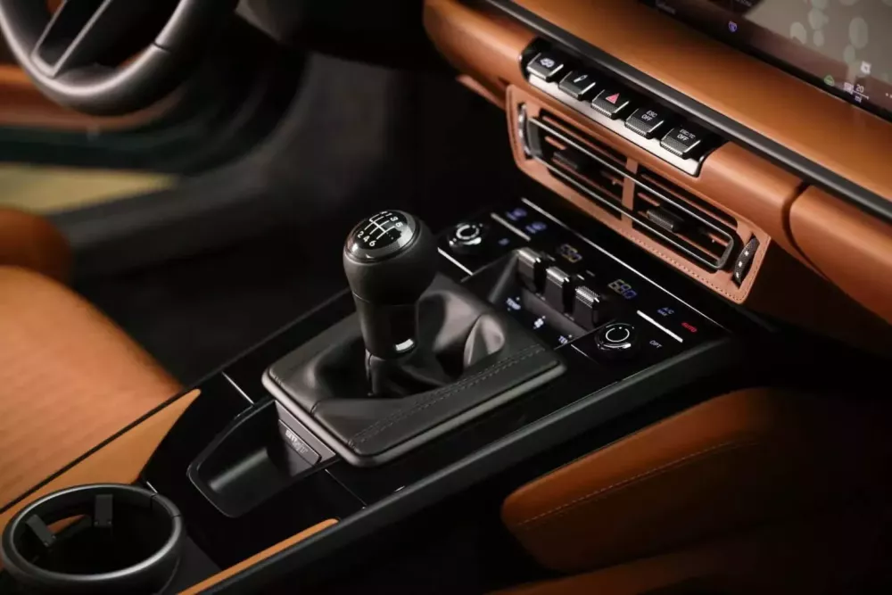 Được trả đến 726.000 USD cho chiếc Porsche 911 S/T nhưng chủ hi88 gg vẫn lắc đầu, nghe lý do ai cũng gật gù- Ảnh 6.