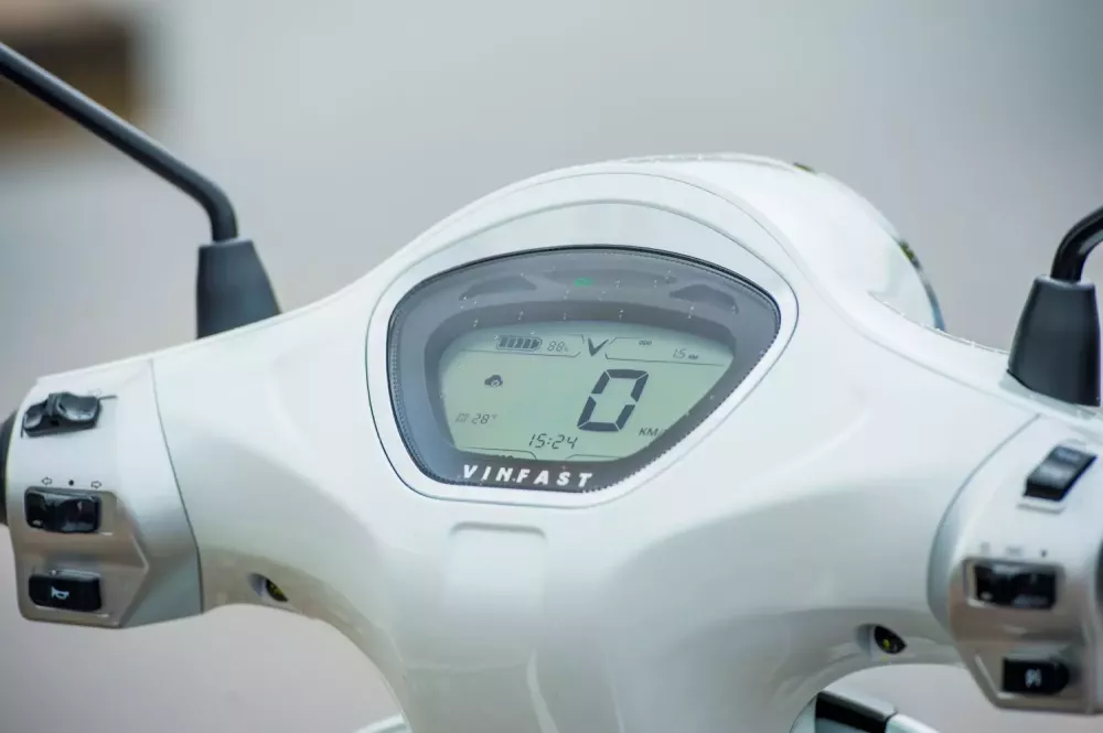 Honda Icon e: và VinFast Evo 200 Lite: Hai mẫu xe máy điện đô thị đáng cân nhắc cho học sinh sinh viên- Ảnh 7.