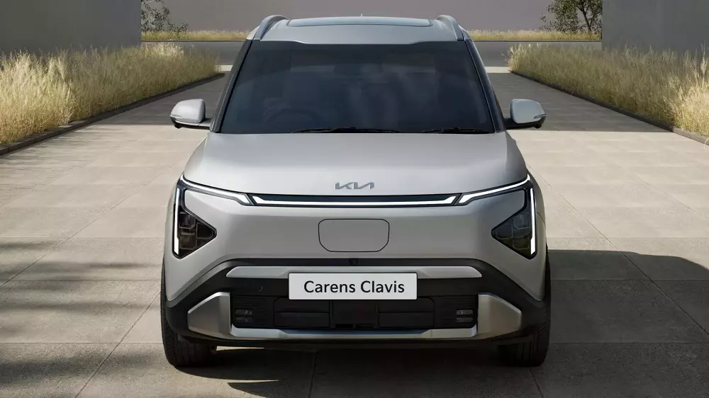 Kia Caren Clavis EV không khác biệt nhiều so với Caren Clavis thông thường
