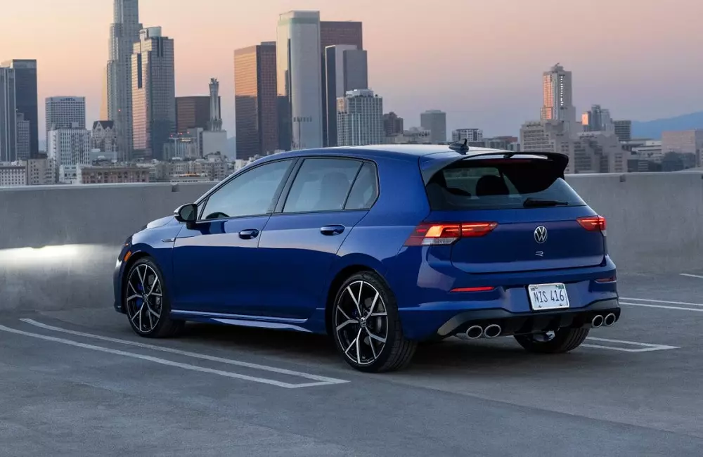 Volkswagen Golf R Performance sở hữu thiết kế thể thao hơn