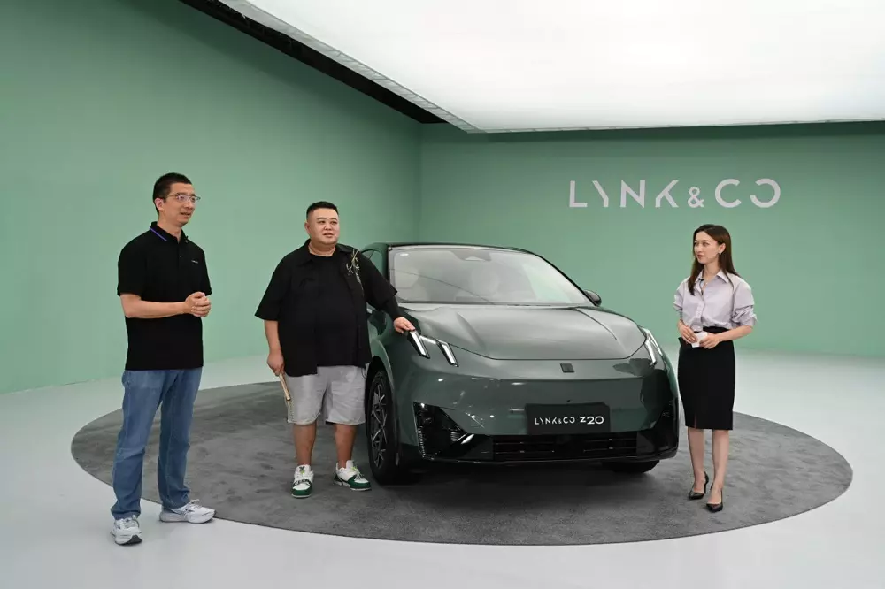 Lynk & Co Z20 ra mắt 2 phiên bản giá rẻ Lynk & Co Z20 ra mắt 2 phiên bản giá rẻ