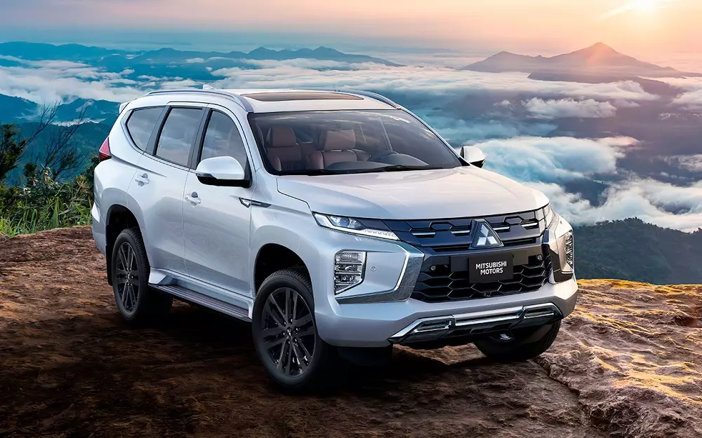 Mitsubishi Pajero Sport đời mới nhất