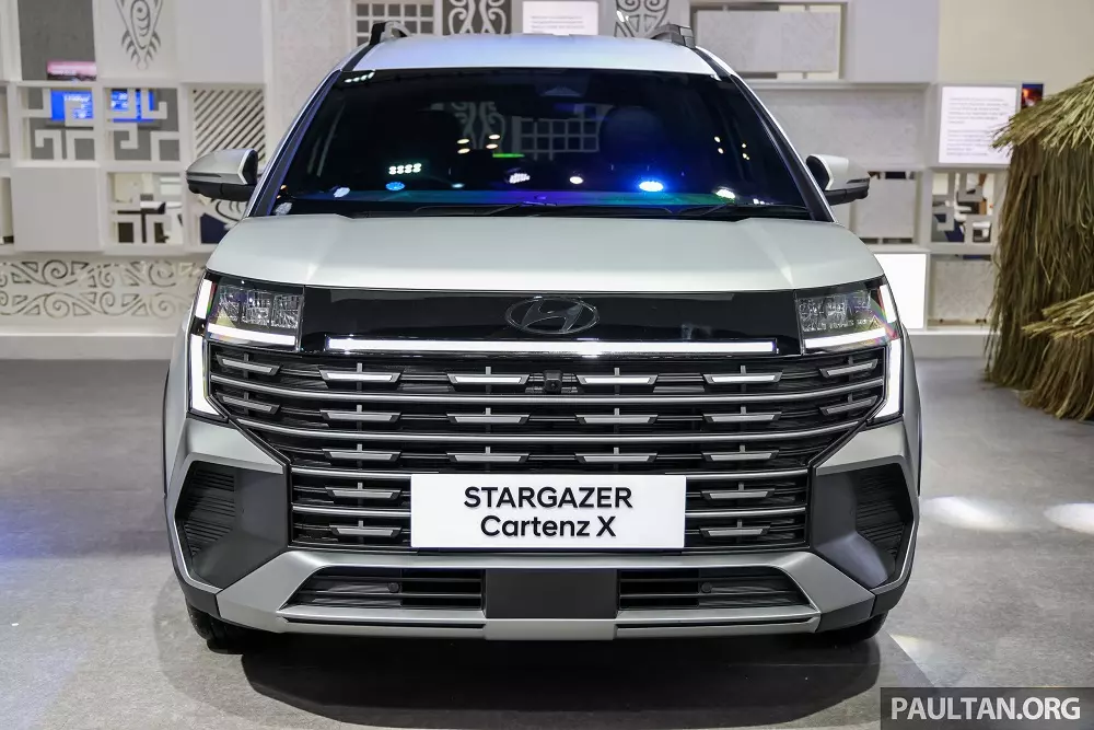 Cận cảnh khu vực đầu xe của Hyundai Stargazer X 2026