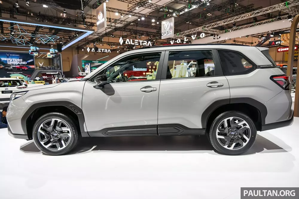 Subaru Forester 2026 màu xám