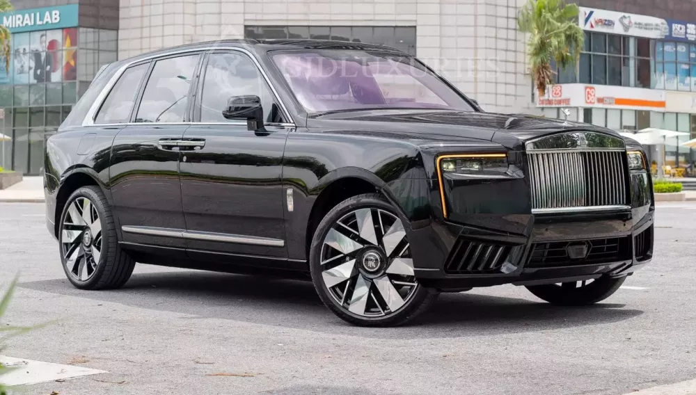 Đánh giá nhanh Rolls-Royce Cullinan Series II đầu tiên về Việt Nam: Đẳng cấp cho đại gia nào thích trải nghiệm- Ảnh 1.
