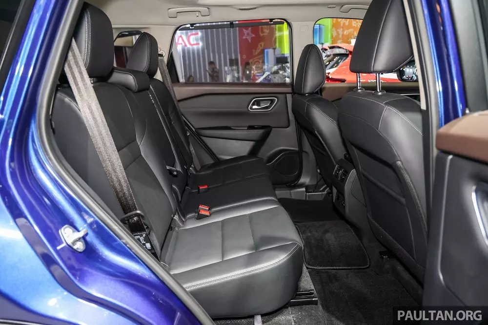 Hàng ghế thứ hai của Nissan X-Trail 
